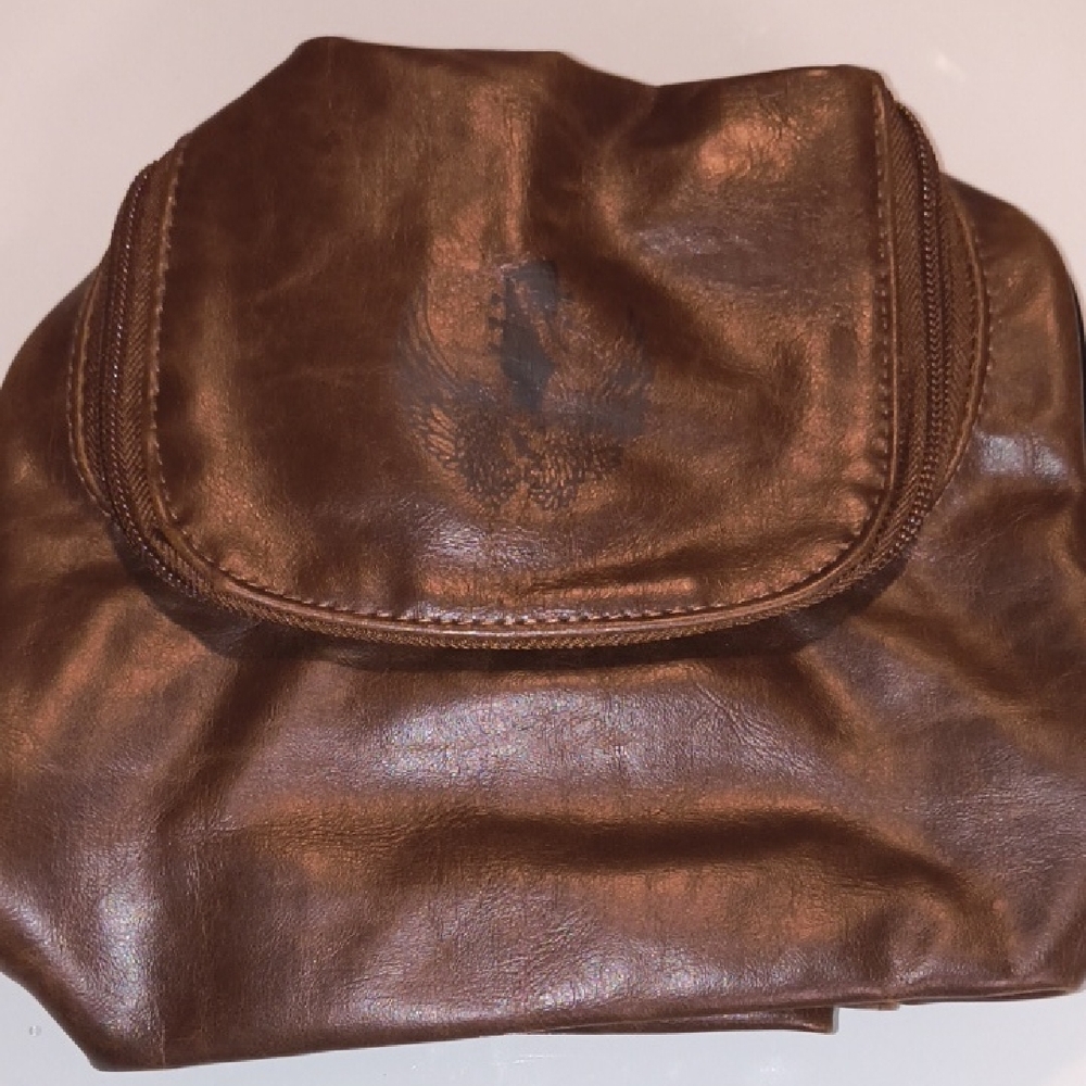 Avon Exclusive Men's Emblem Toiletry Case